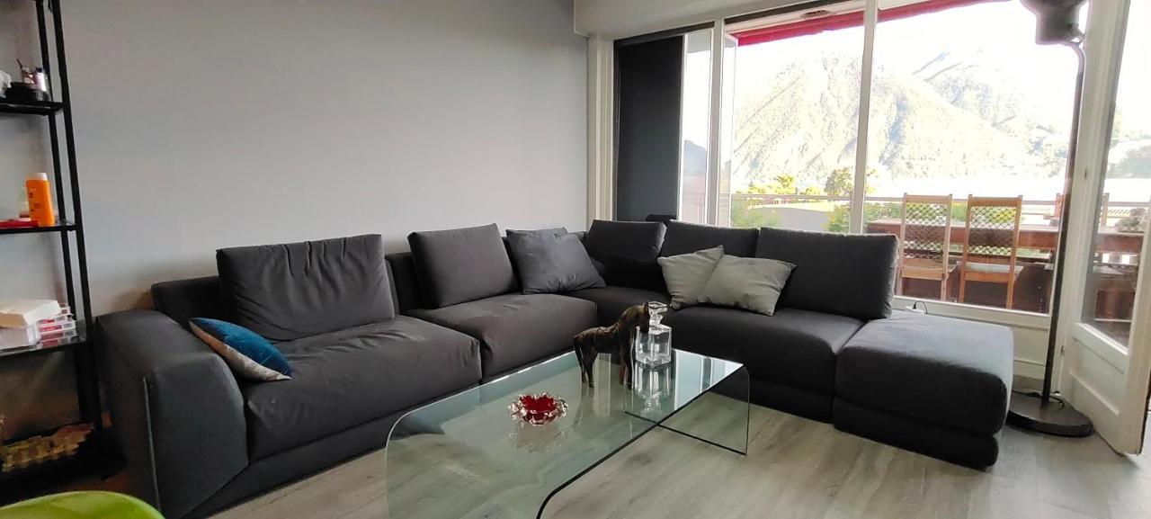 Lugano Lido - Modern And Cozy 2 Bedroom 2 Bathroom Apartment With Top Masterchef Kitchen At The Lugano Lido Touristic And Convention Area. Luaran gambar